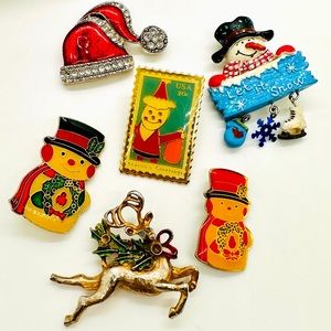 Vintage Old Fashioned Christmas Brooch pin lot